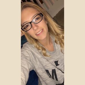 Meet your Posher, Leah